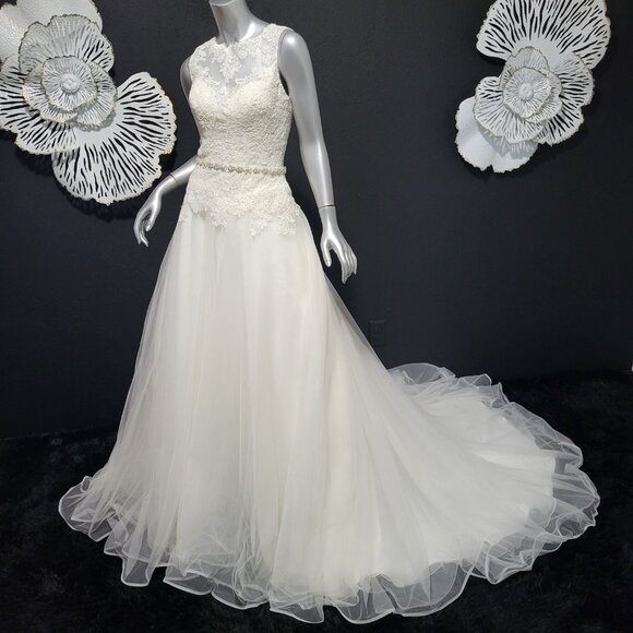 NWOT~$1650~ELLA ROSA~SZ 4~IVORY LACE EMBROIDERED FIT & FLARE WEDDING DRESS - Picture 1 of 16